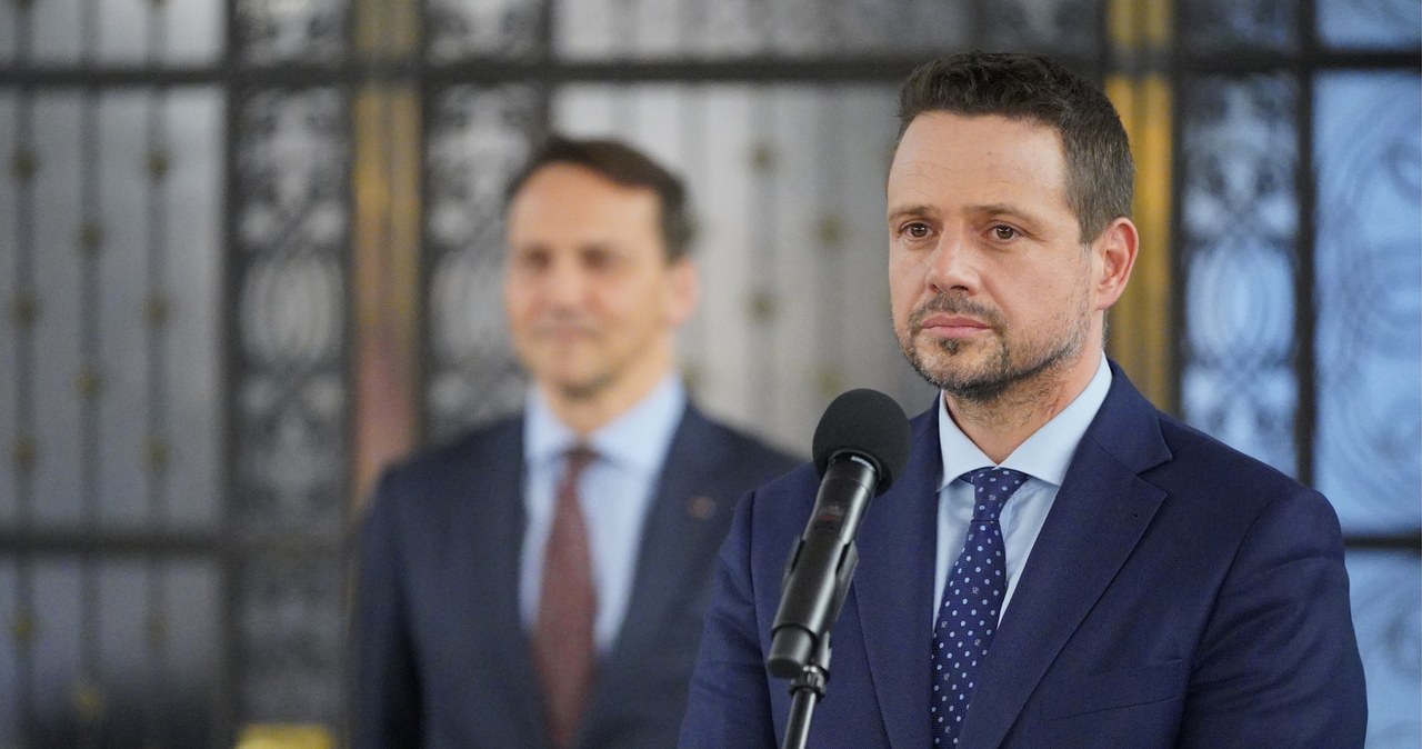 Trzaskowski zdecydowanie wyprzedza konkurentów. W cieniu pozostaje jego partyjny kolega.