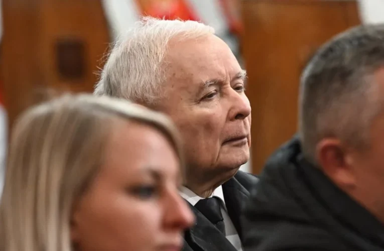 Czy Kaczyński popełnił błąd? Pierwszy sondaż po połączeniu z Suwerenną Polską jest już dostępny