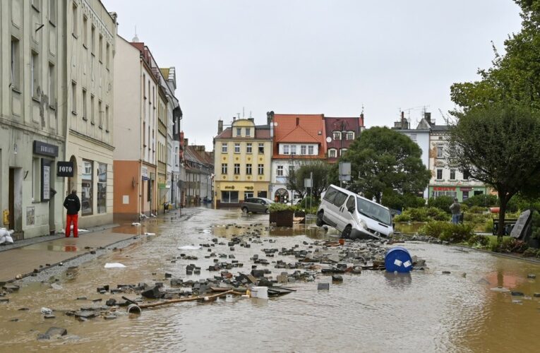 Brak środków na remonty po powodzi – Polska liczy na pomoc Banku Światowego i Unii Europejskiej