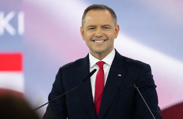 Od sportowej organizacji do korytarzy władzy. Mapa związków Karola Nawrockiego.
