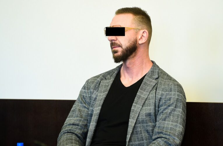 Sprawa prawnika określanego mianem „trumny na kółkach” dobiega końca. Dziś przedstawione zostaną mowy końcowe.