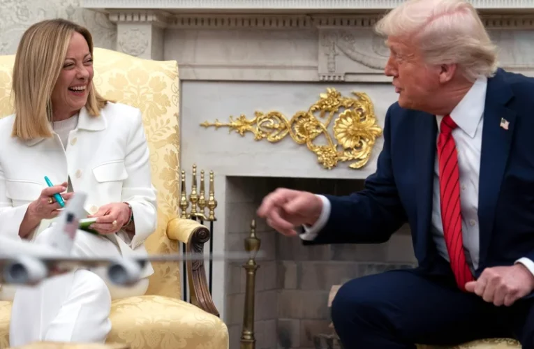Premier Włoch odbyła spotkanie z Trumpem, odwołując się do dwóch jego ulubionych sloganów.