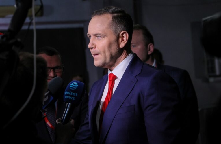 Karol Nawrocki nie powinien ubiegać się o poparcie katolików – twierdzi były polityk PiS z Podkarpacia