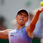Spektakularne wydarzenie na Roland Garros. Francuskie media zachwycone metamorfozą, słynni tenisiści typują triumf Igi Świątek