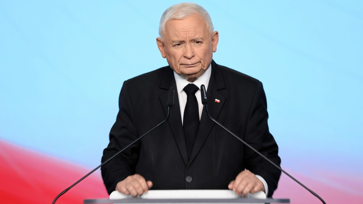 "Ostry Alarm w PiS: Kaczyński zaniepokojony Mentzenem, partia przygotowuje się na przetasowania w Konfederacji"