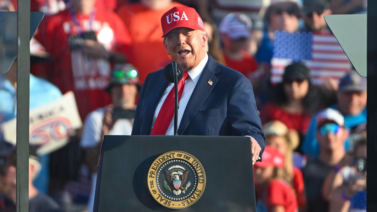 Donald Trump planuje rozsyłać korespondencję do zagranicznych przywódców. "Nawet 10 listów dziennie"