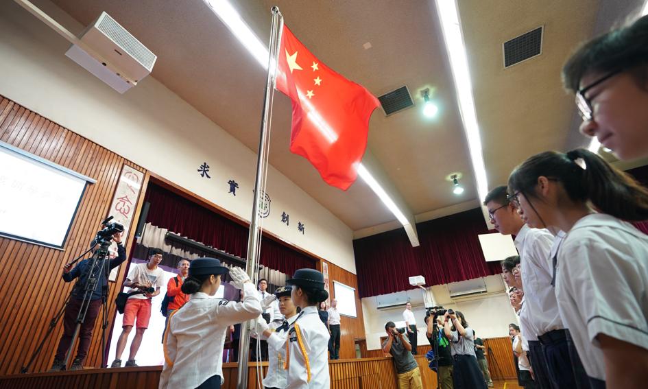 Egzaminy maturalne w Chinach: Zablokowano aplikacje i narzędzia AI, by uniemożliwić ściąganie