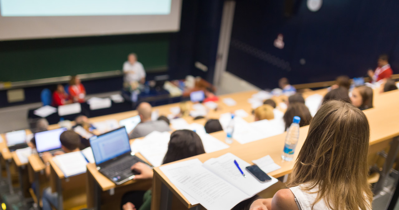 Nie tylko informatyka i psychologia – niezwykły kierunek studiów bije rekordy popularności
