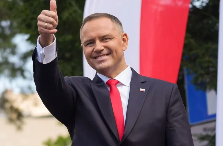 „Pałacowy twardy kurs”. Nawrocki odrzuca propozycję ministra