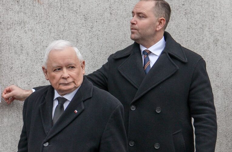 Większość Polaków wyraziła opinię w sprawie niezależności Nawrockiego od PiS-u [SONDAŻ]