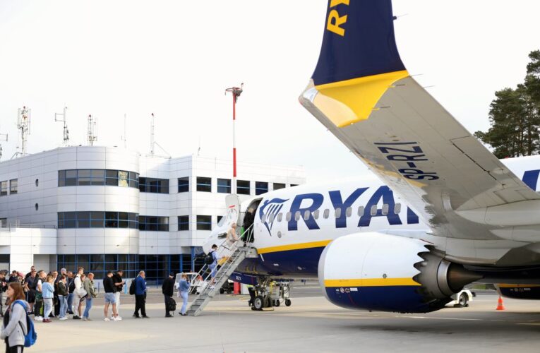 Nowe regulacje dla pasażerów Ryanair na lotniskach. Grożą surowe kary