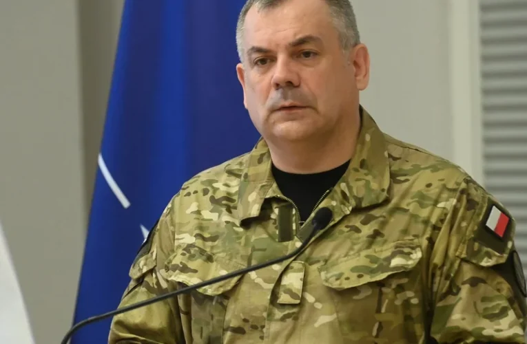 Gen. Kukuła: Kluczowe jest opanowanie i spokój