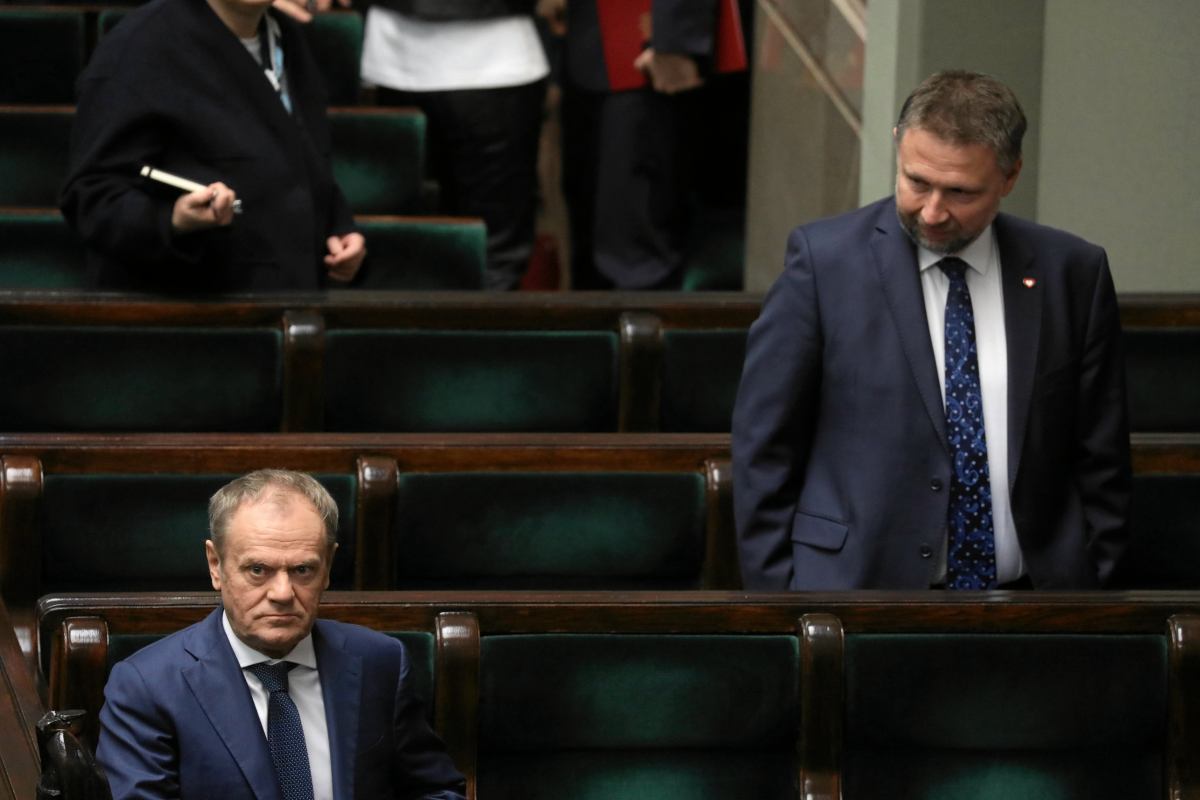 PO kompromituje się aż do bólu. O co im chodzi? [Komentarz Sroczyńskiego]