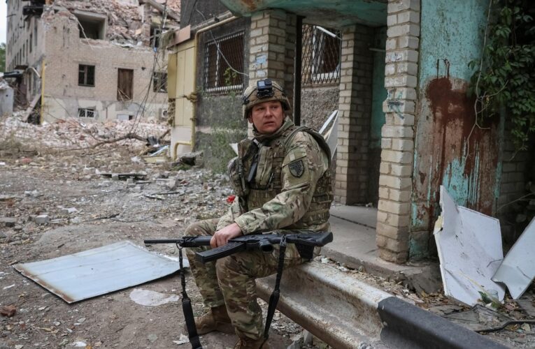 Rosyjska ofensywa utknęła w miejscu – ukraińska armia korzysta z trudnych warunków pogodowych i niedoborów sprzętu po stronie wroga