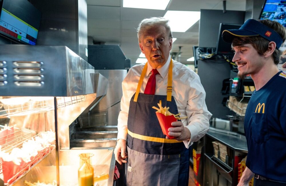 Banan sprzedany za milion dolarów i frytki od Trumpa: Unikalne aukcje, które wzbudzają zainteresowanie w sieci