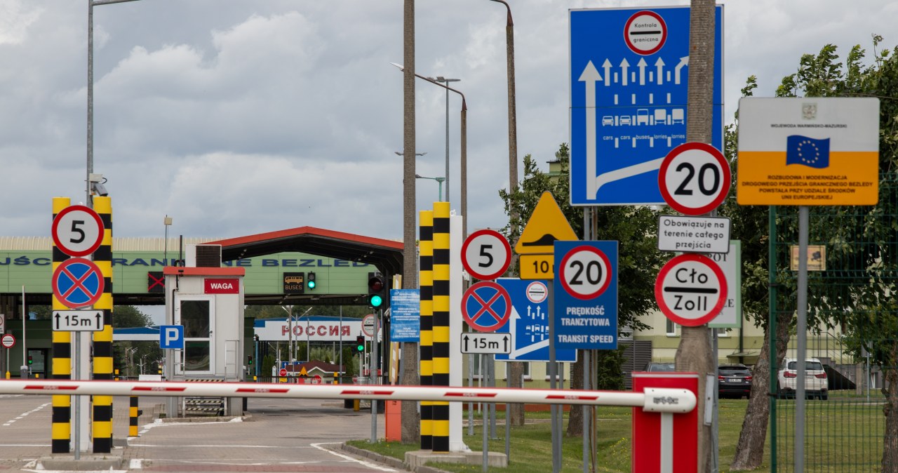 Rosyjskie przedsiębiorstwa nadzorują transport z Polską. "Przepisy wciąż obowiązują"