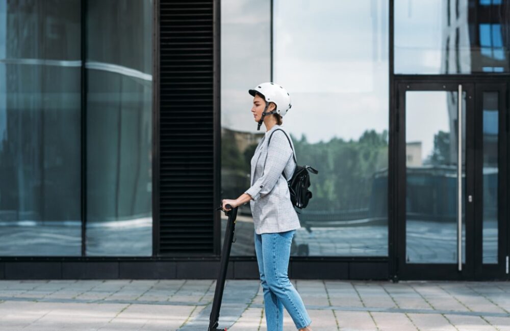 Jak efektywnie ładować hulajnogi elektryczne, by oszczędzić pieniądze?