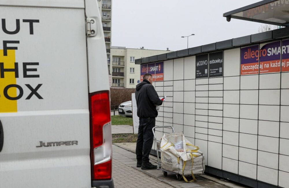 Zwrotomat InPostu - nowa maszyna do zwrotów. Jak działa i na czym polega?