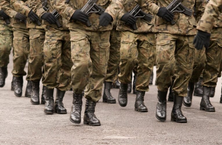 Globalne nakłady na zbrojenia biją rekordy – ubiegły rok przyniósł historyczny wzrost wydatków obronnych