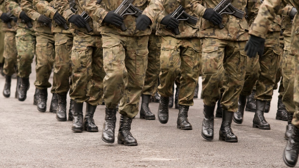 Globalne nakłady na zbrojenia biją rekordy – ubiegły rok przyniósł historyczny wzrost wydatków obronnych