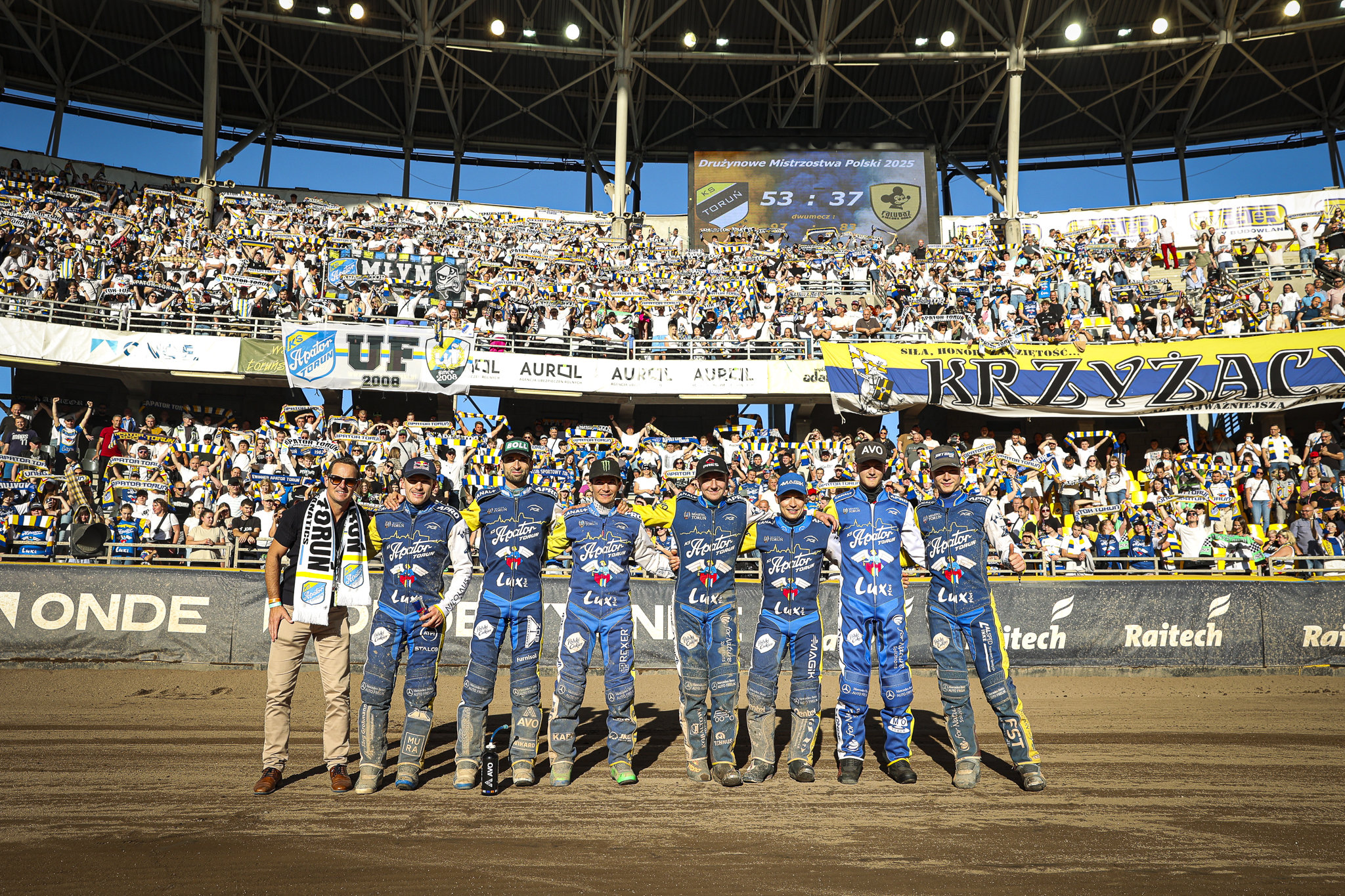 Oto przeredagowany, unikalny tytuł zachowujący sens oryginału: Ekstraliga Żużlowa: Toruńska drużyna poznała swoją premię za finał. Imponująca suma do zgarnięcia