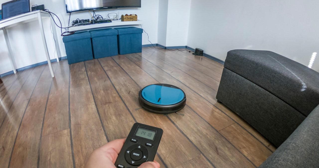 Zastosowanie sztucznej inteligencji w sprzęcie AGD. Jakie funkcje oferują lodówki, pralki i telewizory z AI?