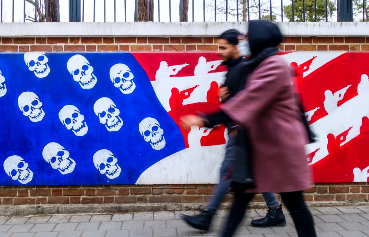 Oto pięć propozycji unikalnych tytułów zachowujących sens oryginału: 1. Genewskie rozmowy, napięcia na Kubie i AI w atomistyce — pięć kluczowych tematów dnia 2. Od negocjacji w Genewie po kubańskie niepokoje i sztuczną inteligencję nuklearną: 5 najważniejszych wątków dzisiaj 3. Pięć tematów dnia: genewskie rokowania, kubańskie napięcia i atomowe AI 4. Dzień pod znakiem Genewy, Kuby i atomowej AI – pięć istotnych kwestii 5. Przegląd dnia: rokowania genewskie, kryzys na Kubie i sztuczna inteligencja w energetyce jądrowej Jeśli chcesz, mogę zaproponować kolejne wersje!