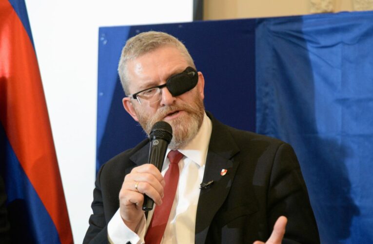 Wstrzymanie 1,5 proc. dla fundacji Brauna to nie jedyny problem. Czy organizacja będzie zmuszona oddać środki?